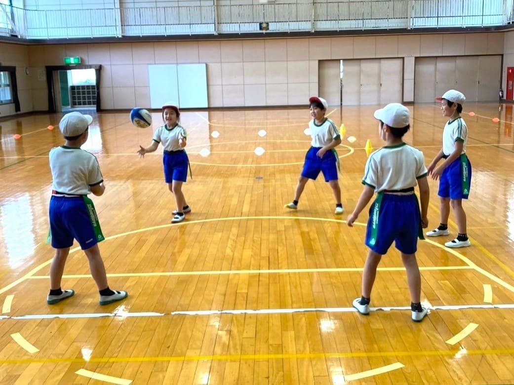 普及No.15【REVSキャラバン】浜松市立奥山小学校にてタグラグビー教室を実施いたしました